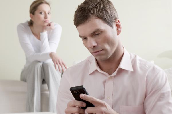 5 signos de infidelidad online